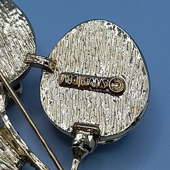 Vintage Sarah Coventry Strawberry Festival 1966 Brooch Luminous Red Strawberries - Picture 7 of 10